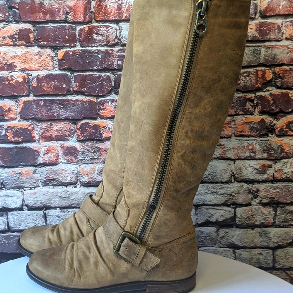 STEVE MADDEN KneeHigh Leather Cognac Boots Size 8M